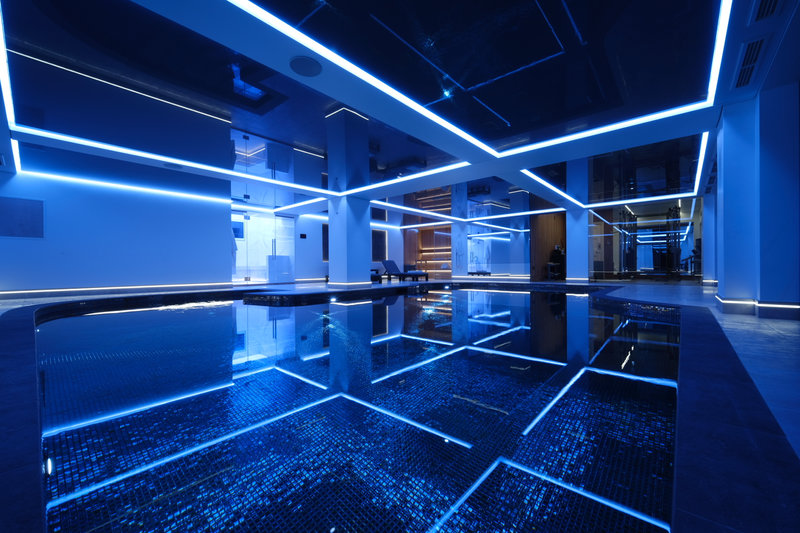 Bespoke ceiling design in luxury home