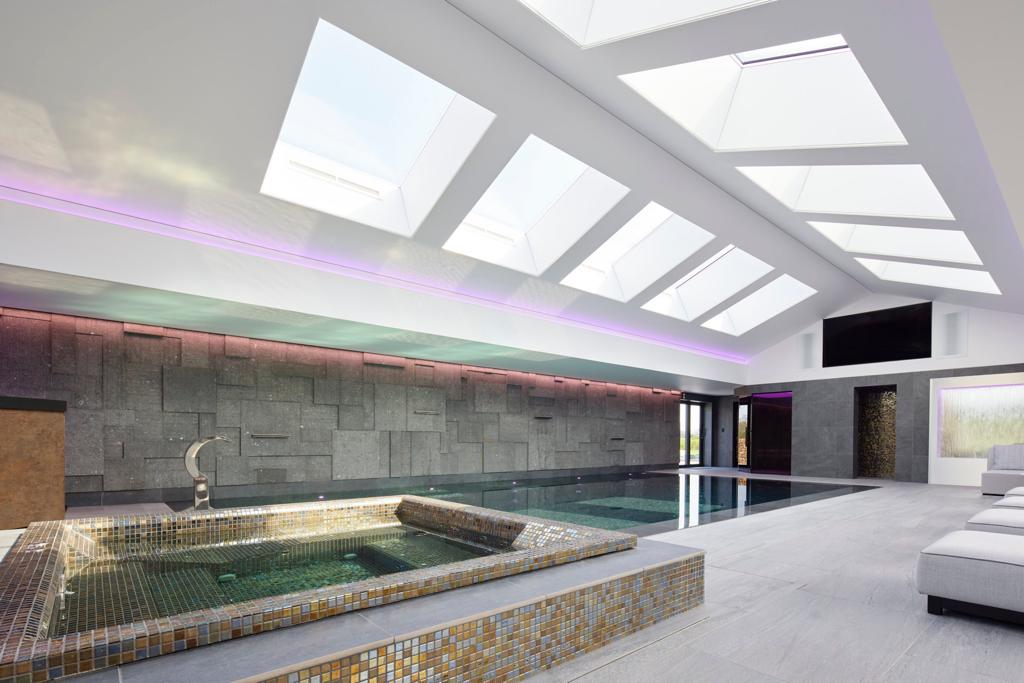 Residential ceiling with integrated lighting system